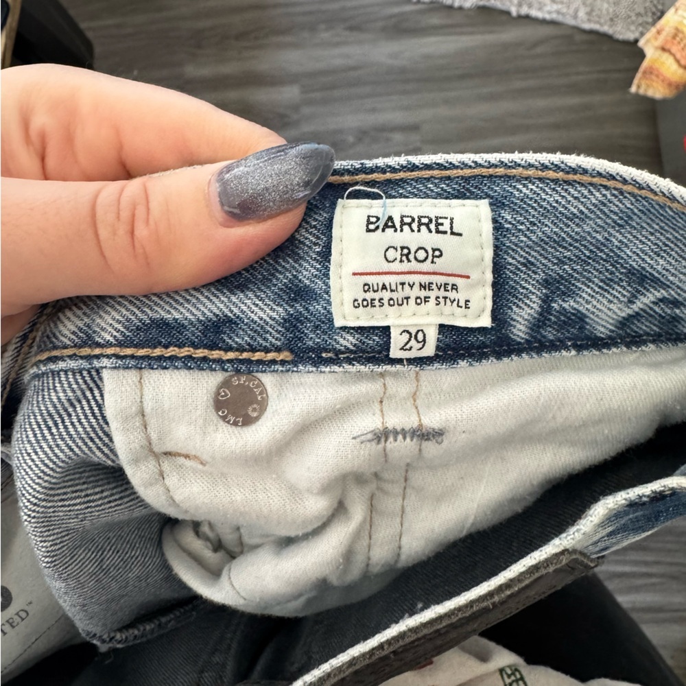 Levi's Premium Barrel Crop Jeans Light Wash 29 - Picture 12 of 16